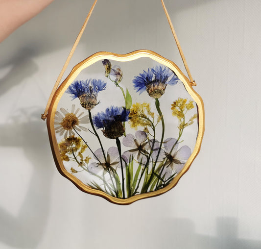 Dried flower in resin frame